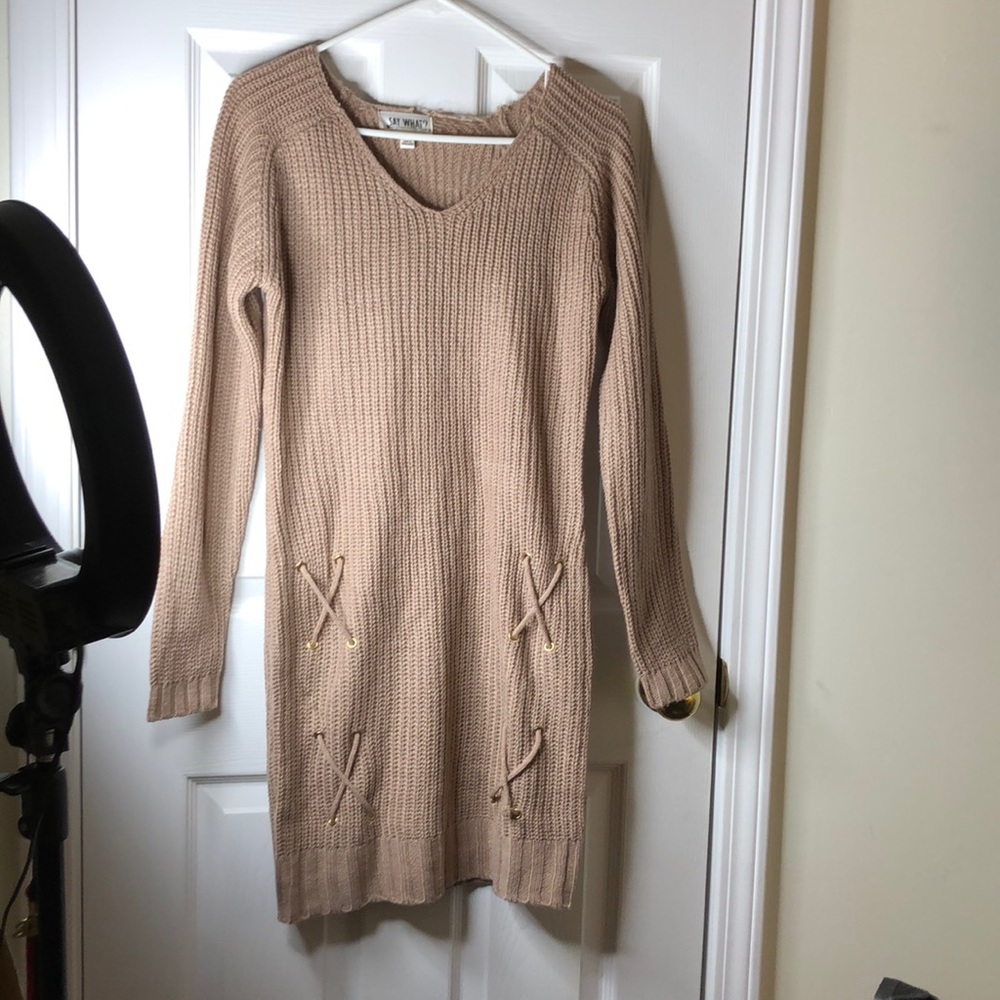 Perfect ribbed sweater dress 😍